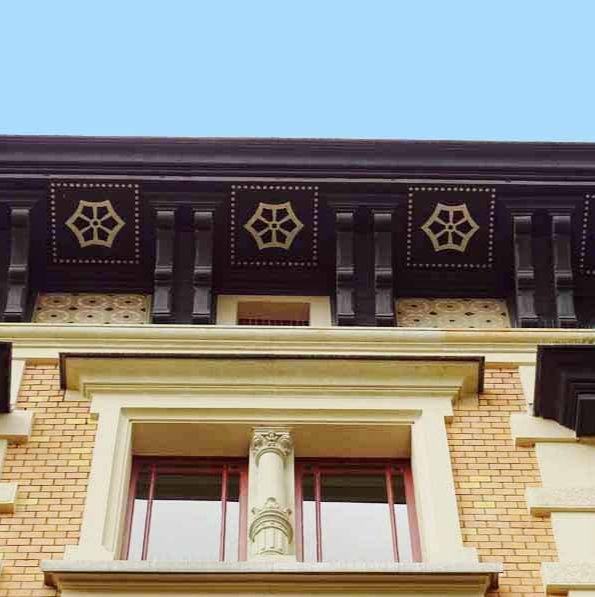 Denkmlagesch�tzes Mehrfamilienhaus