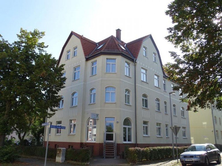 Eckhausansicht Leipzig - Engelsdorf B�ro / Praxis Gepflegte Gewerbeeinheit mit solidem Mieter