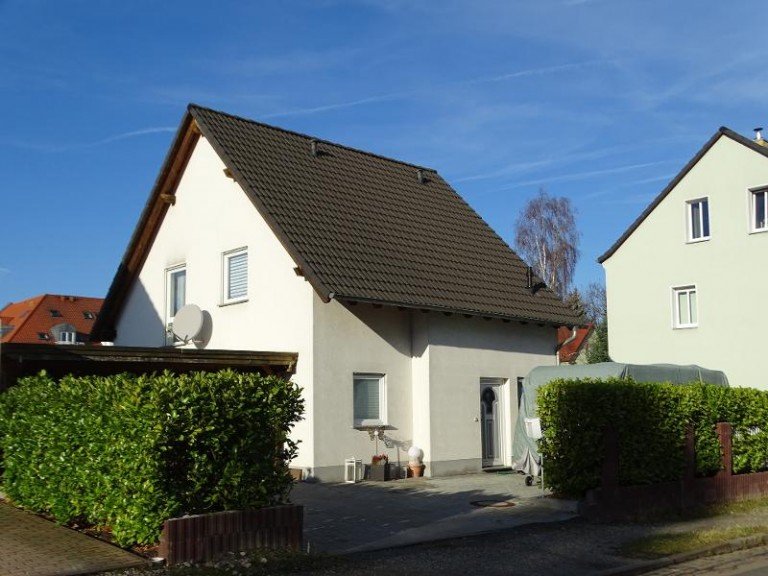 Ansicht Leipzig - Liebertwolkwitz Einfamilienhaus Au�en Unscheinbar, Innen Schick - Einfamilienhaus in Liebertwolkwitz