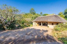 Ansicht Ansicht Reetdach Ambiente - Ihr frisch renovierter Traum von Afrika wird wahr!