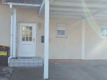 Ansicht schickes Reihenhaus in familienfreundlicher Idylle bei Leipzig zur Miete