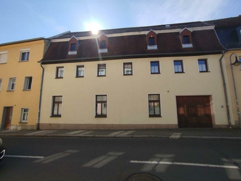 Ansicht Frohburg Haus kleines teilsaniertes Mehrfamilienhaus im Zentrum von Frohburg
