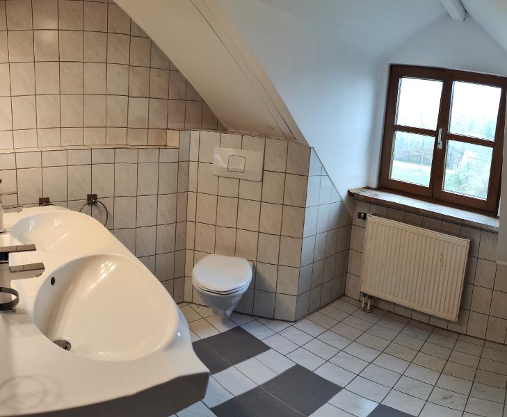 Bad 1.OG 1 Haus We�ling