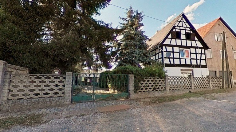 Ansicht Elsteraue - Profen Bauernhaus Schicker kleiner Zweiseitenhof im Herzen von Profen