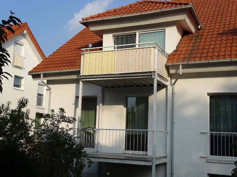 Wohnzimmer mit Balkon Wohnung Markkleeberg