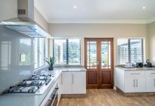 Ansicht Kleine afrikanische Villa mit atemberaubenden Blick