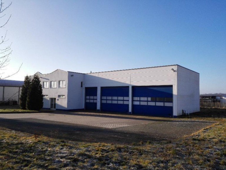 Ansicht Altenburg Halle Rendite 8,36 %, zuverl�ssige Mieter, gepflegte Gewerbeimmobilie