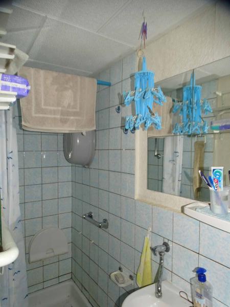 Bad mit Dusche Wohngrundst�ck Wurzen