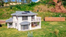 Ansicht Kleine afrikanische Villa mit atemberaubenden Blick