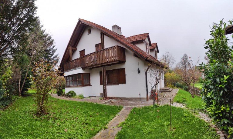 Haus Seite We�ling Haus Schicke Doppelhaush�lfte in herrlich gr�ner Lage von We�ling zu mieten