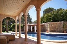 Haus kaufen Haus kaufen Villa Caballito de Mar, Ibizas Schönheit genießen