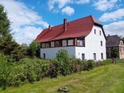 Hauptbild herrlicher Zweiseitenhof direkt am Naturschutzgebiet Haselbacher Teiche zu verkaufen.