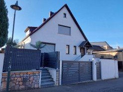 Hauptbild viel Einfamilienhaus und wenig Grundst�ck in Borna zu verkaufen.