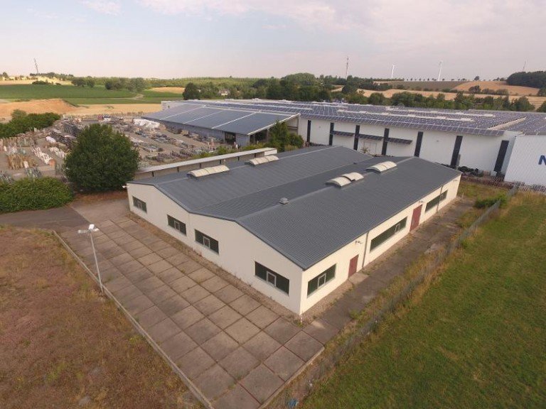 Ansicht Hartha Halle Metall Produktionshallen nur wenige Kilometer von der A14 in Hartha