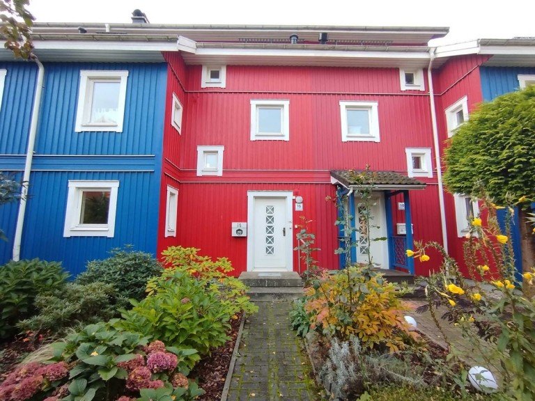 Ansicht Leipzig - Wiederitzsch Haus Schickes Reihenhaus mit 5 Zimmer+ Hobbykeller in Wiederitzsch.