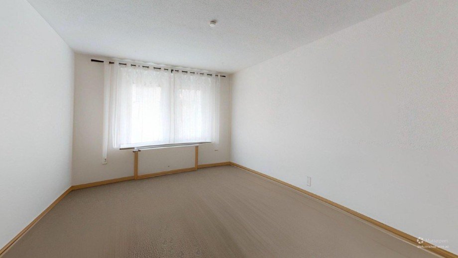 6-Meinerstrae-Living-Room-Defurnished Dachgeschosswohnung Altenburg