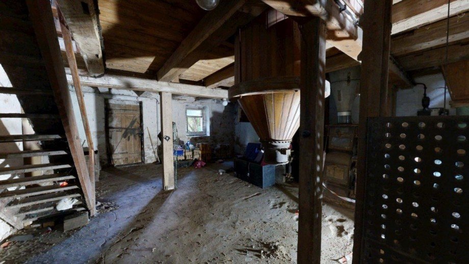 Historische-Wassermuhle-von-Franz-Stockchen-direkt-am-Rippach (27) Landhaus L�tzen