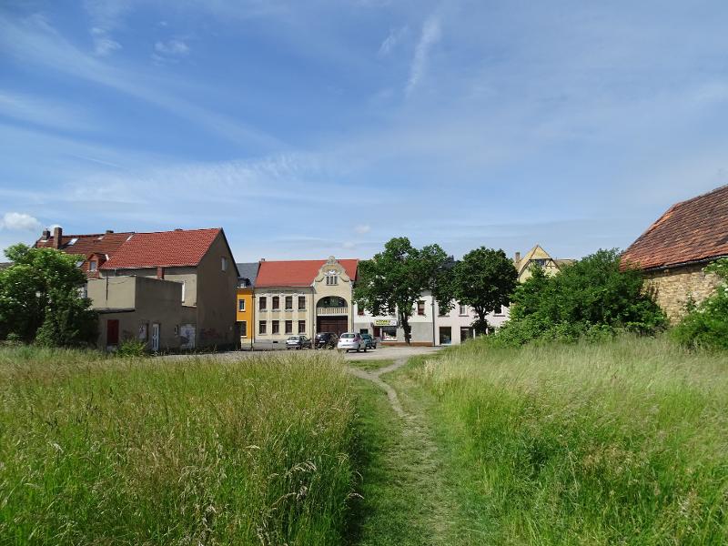 Blick zur Stra�e Wohngrundst�ck Grimma