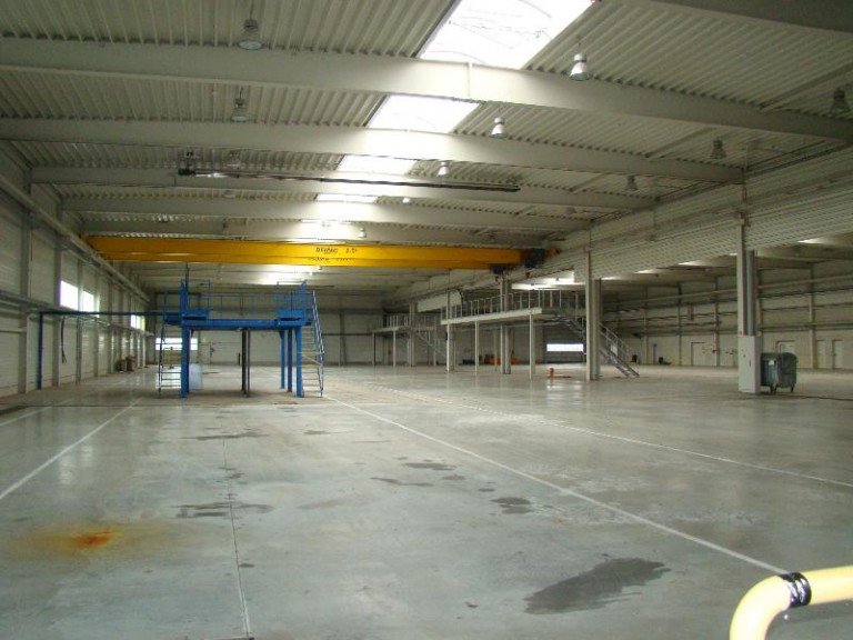 lagerhalle kaufen F�rderstedt Halle Moderne Produktionshallen mit Br�ckenkranen an der A14 bei Magdeburg