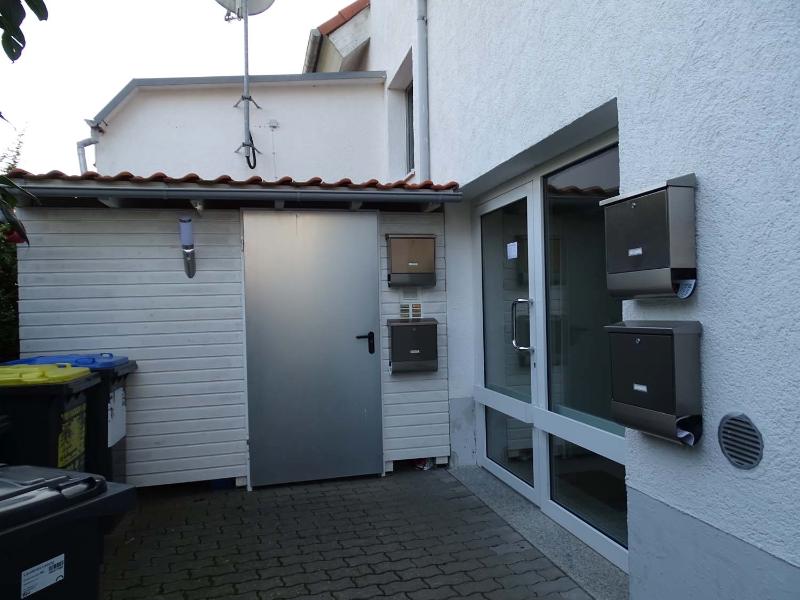 Hauseingang und Fahrradschuppen Wohnung Markkleeberg